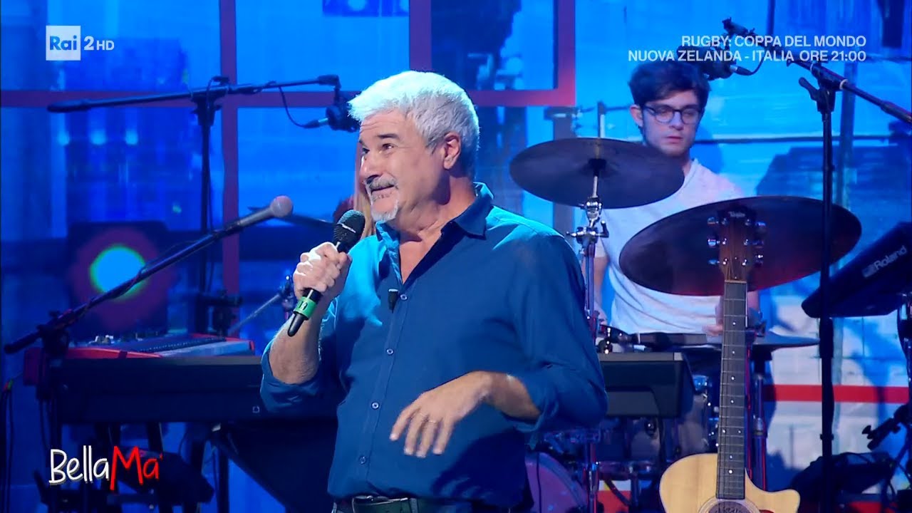 Pino insegno canta dal vivo a BellaMa' -  BellaMa' 29/09/2023