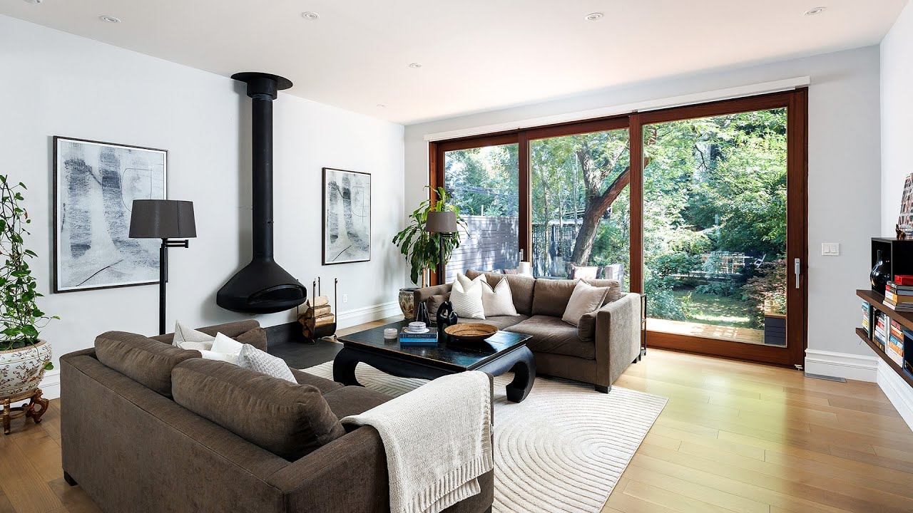39 Albany Avenue, Toronto, ON