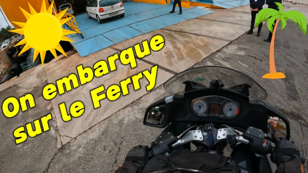 on embarque sur le Ferry avec notre moto. BMW 1200 RT