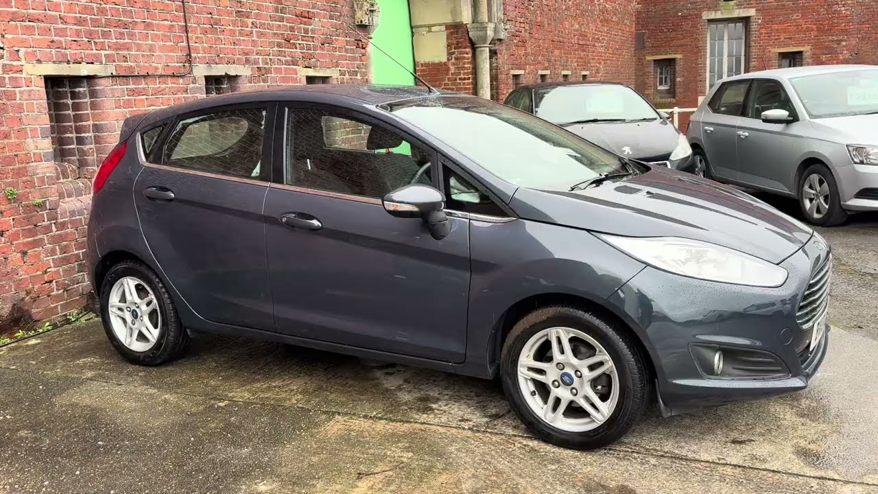 FORD FIESTA 1.25 ZETEC 5 DOOR Finished in Fashionista Grey BV13JVT