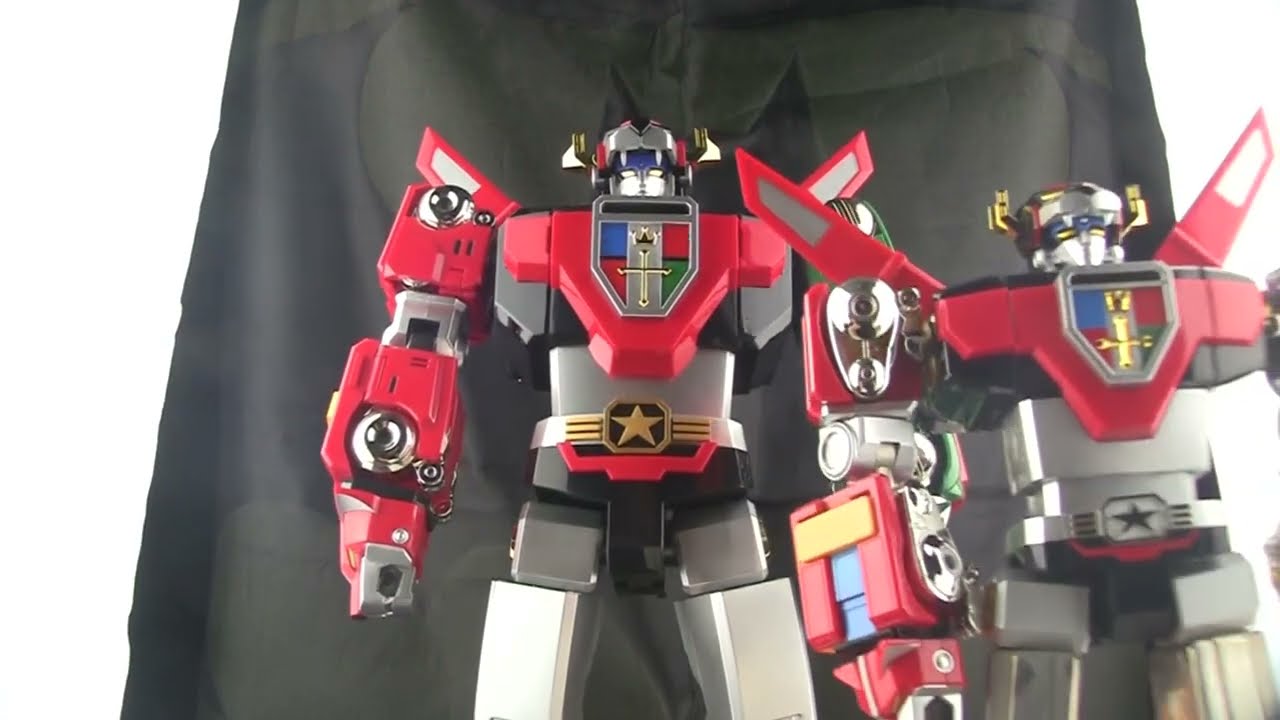 Blitzway Voltron vs. GX-71 robot figure s comparison
