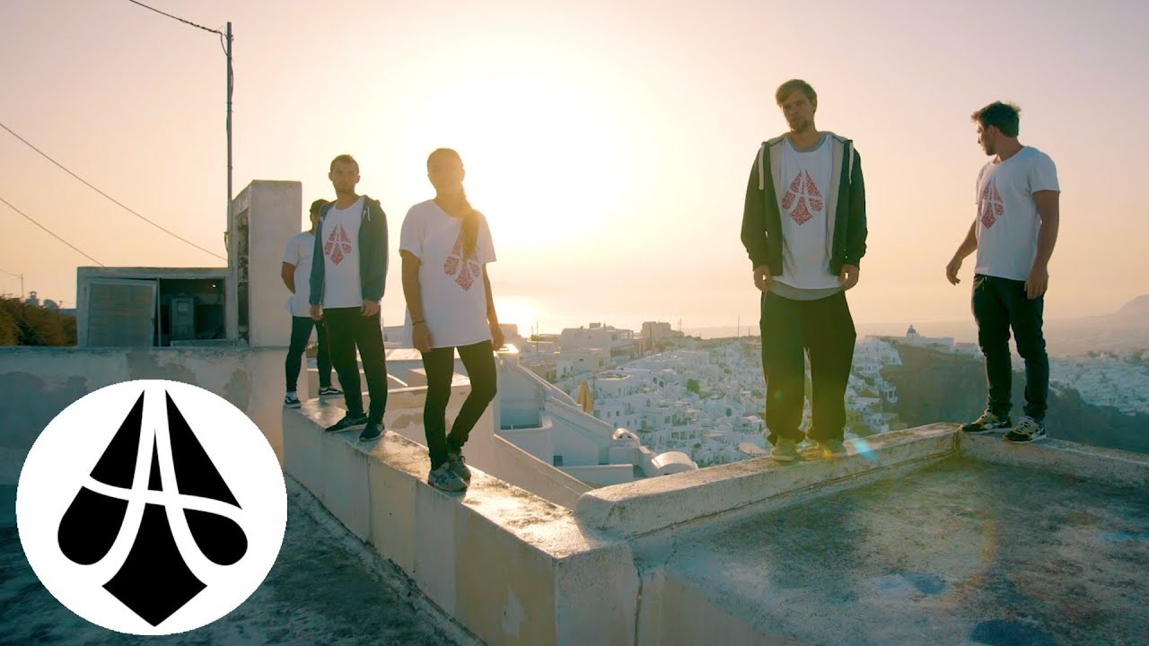 One Island many Ashigarus - Parkour on Santorini