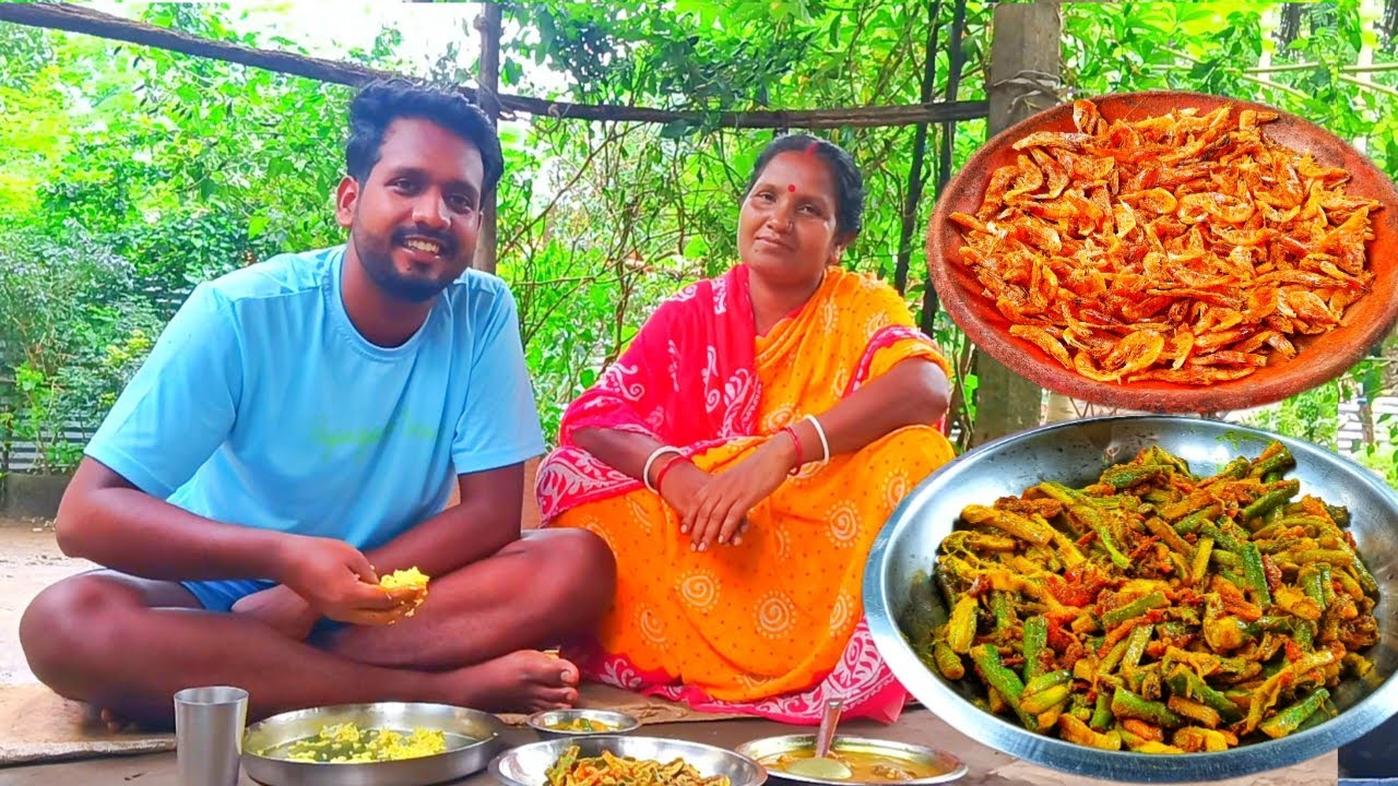 চিংড়ি শুটকি দিয়ে কচুর লতির এই রান্না থাকলে একথালা ভাত নিমিষেই শেষ হয়ে যাবে 😋 | Shutki mach recipe