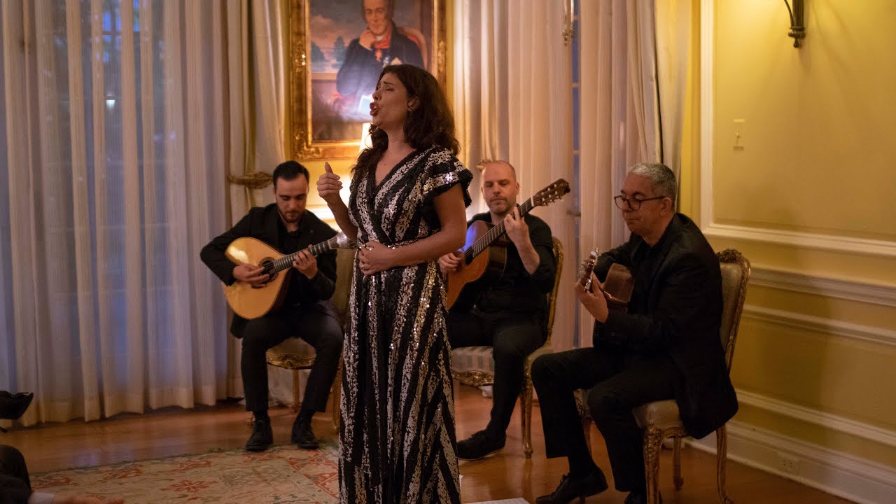 Filipa Tavares: a traditional fado concert