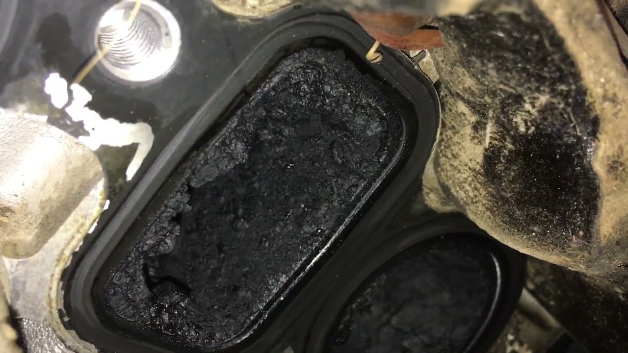MORE BUTCHERISM - ON OUR HILUX - THEN CLEANING the INTAKE MANIFOLD is OFF - LOOK Pt1.