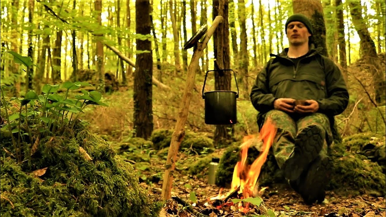 Harvesting a fatwood firestarter, crafting a simple adjustable pot hanger. Fire,coffee & solitude.