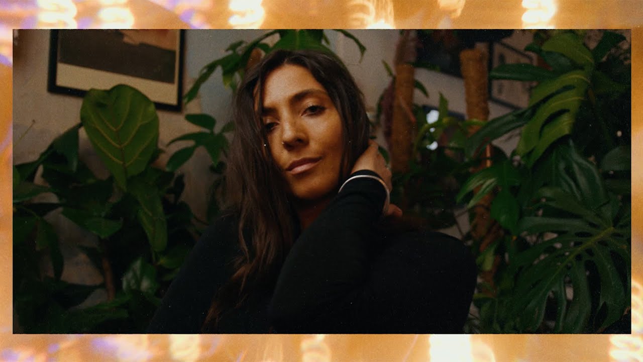 Hugh Hardie - Dream In Green (feat.  Zoe Kypri) Official Video