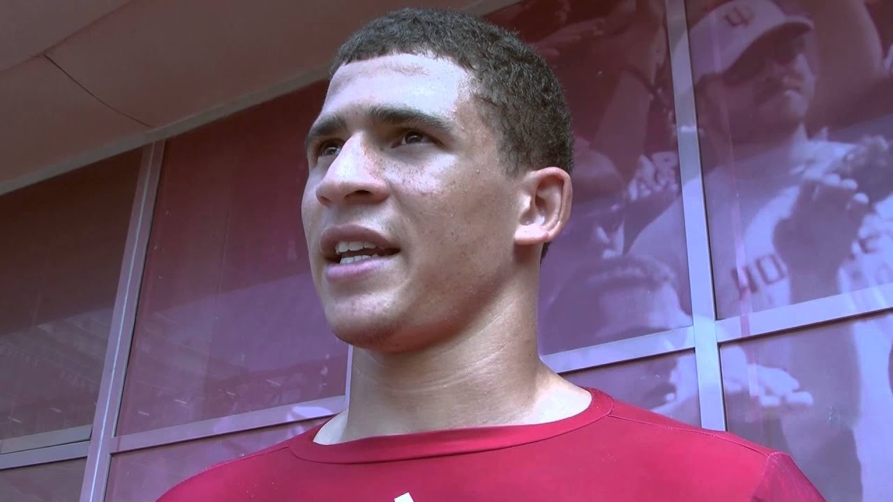 Freshman Simmie Cobbs talks about his transition from high school to college football