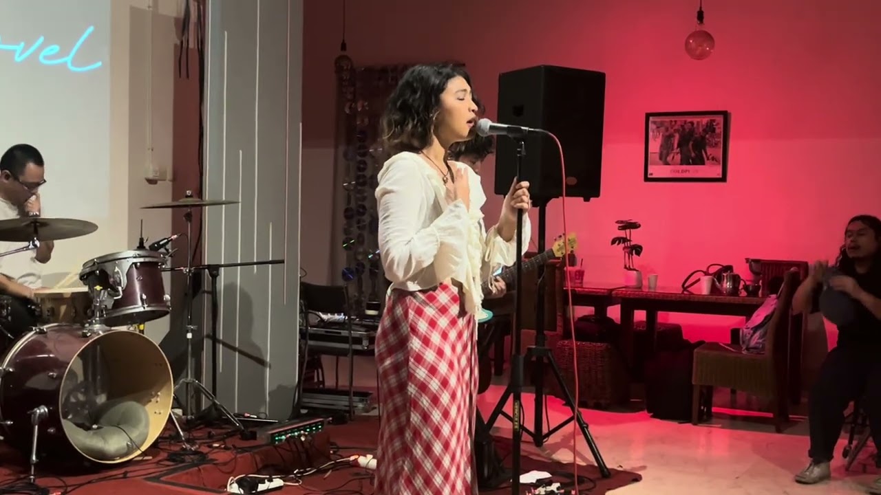 Mentari Novel - I Apologize (Live at EH! Brew and Bite, Jakarta 14/10/2025)