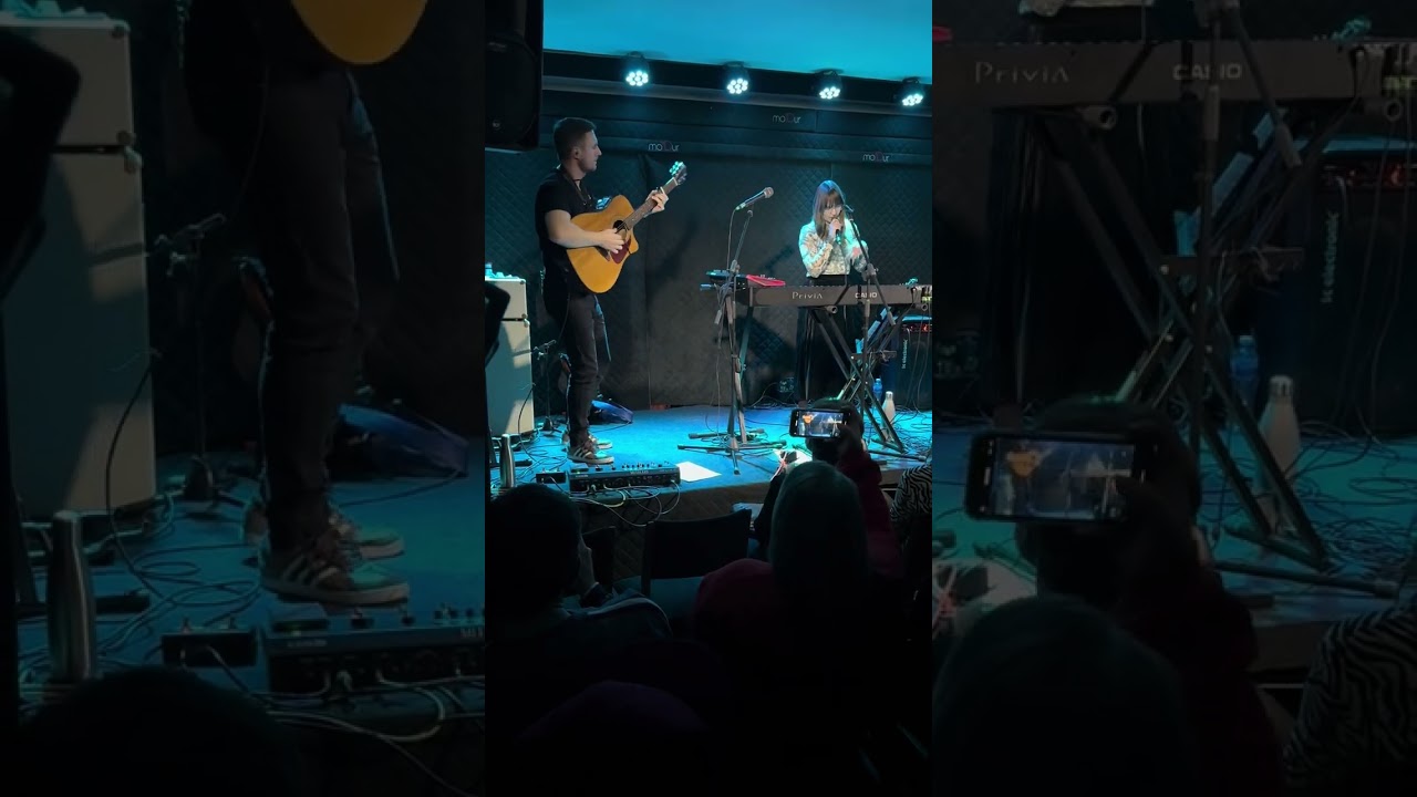 Mithari | Whole Again (mollDur live)