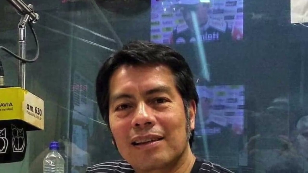 Caf&eacute; Zoom 43 Oscar Choy Locutor nacional ISER