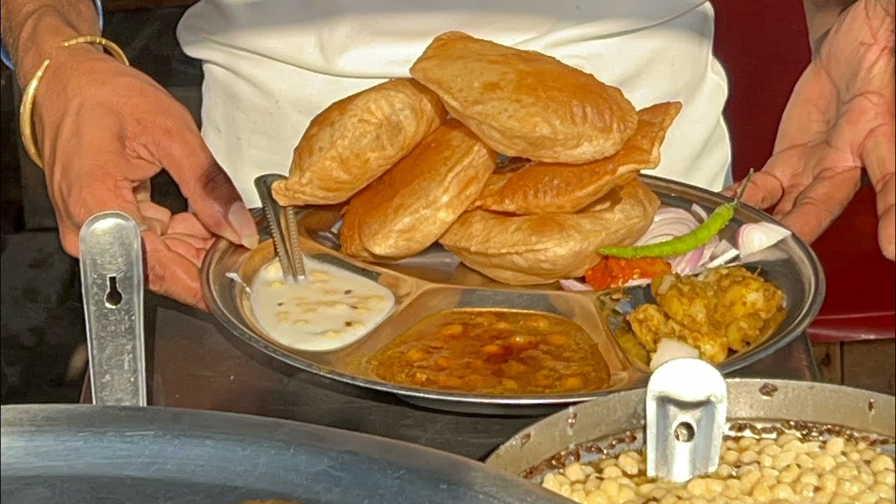Most famous Indian Streetfood Chole Bhature Puri Sabzi