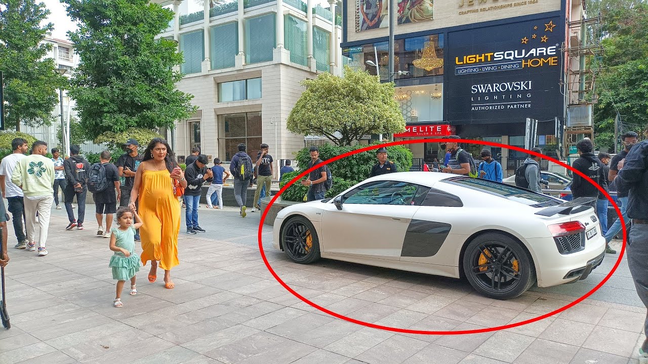 Audi R8 V10+ | LOUD Revving | Public Reactions | Acceleration | INDIA