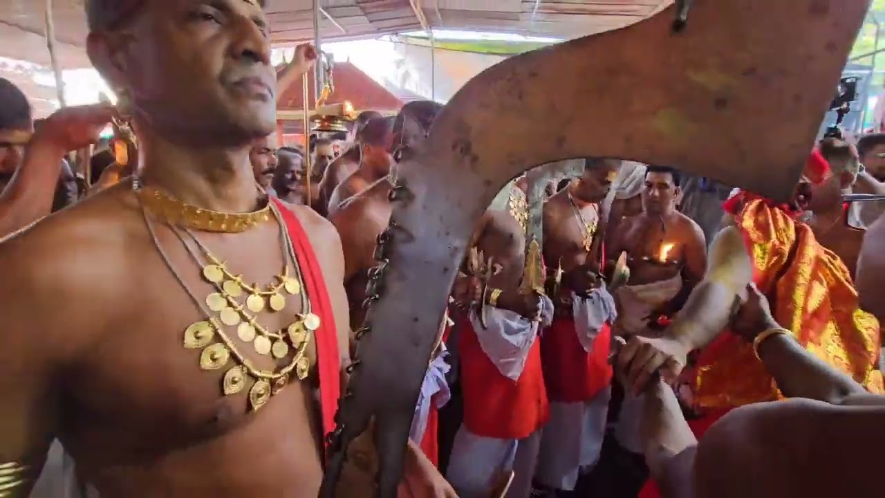 അടിച്ചു തളി തോറ്റം കൂടിയാട്ടം||Ramanthali Muchilot Perumkaliyattam||#muchilottubhagavathytheyyam