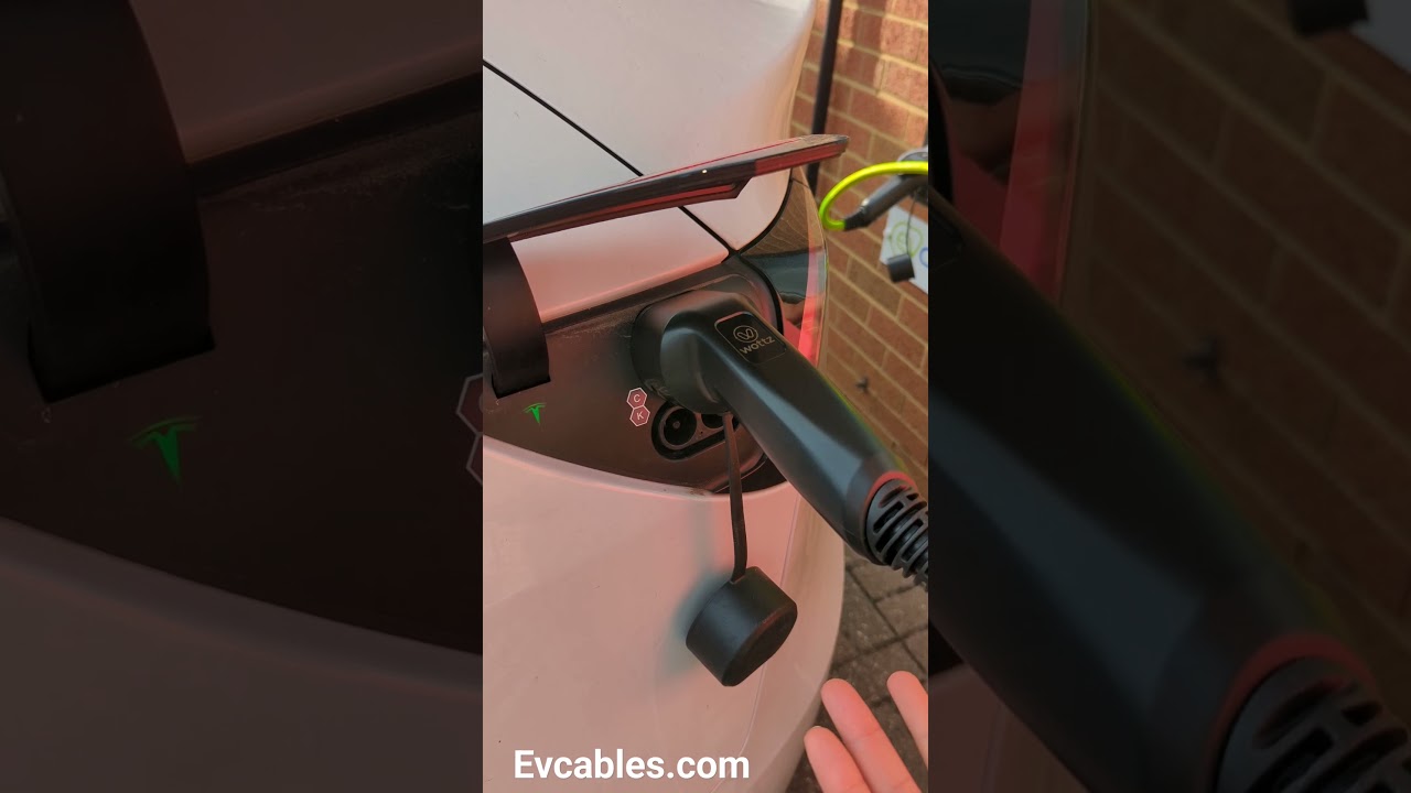 Wottz Tesla cable ⚡ High visibility braided cable with integrated Tesla remote open/unlock 🔓