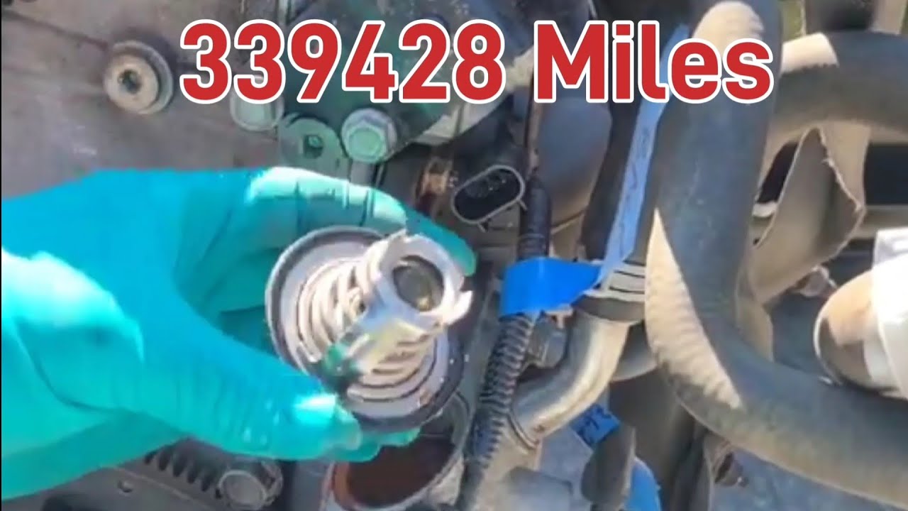 Chevy Cobalt 339428 миль — замена термостата