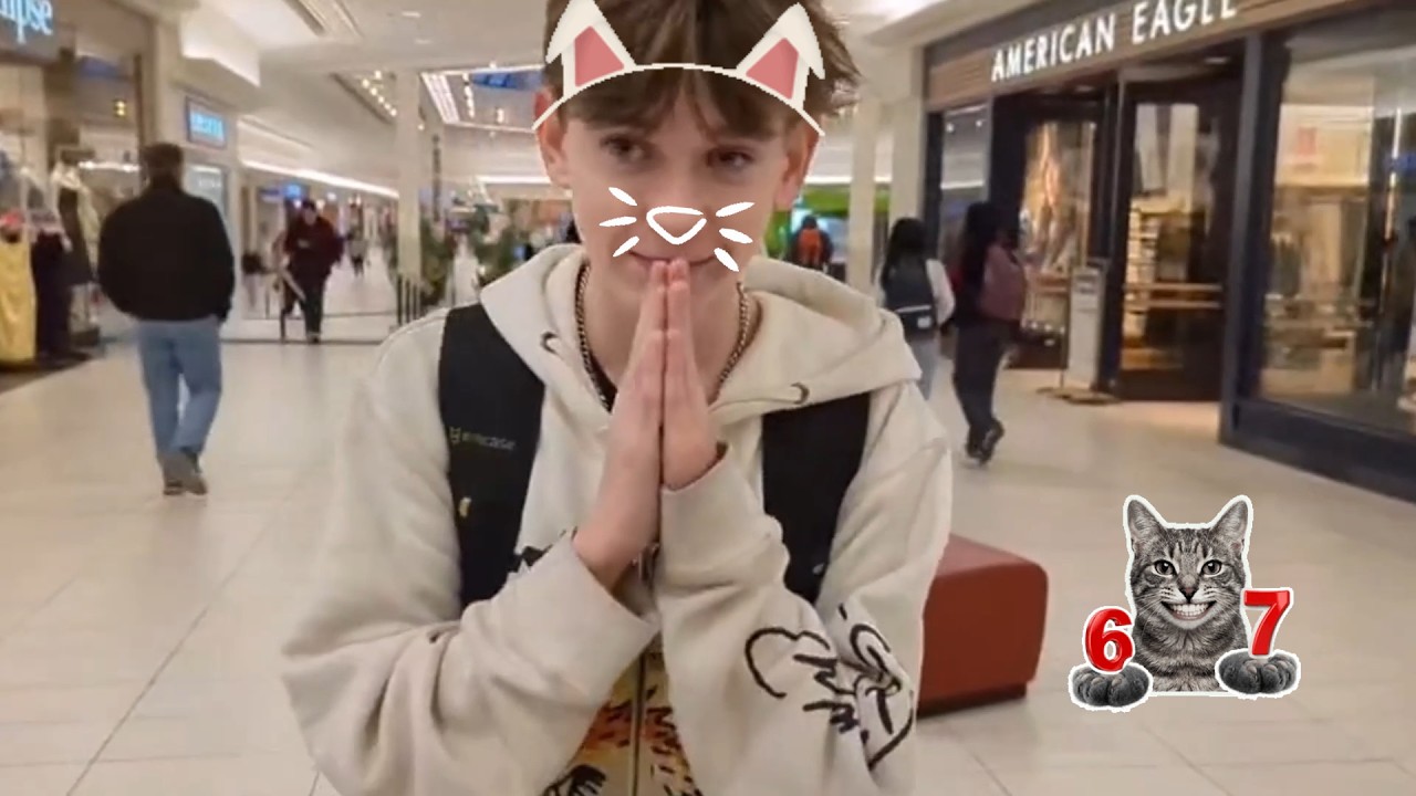 6 Friends have to complete embarrassing challenges in the mall