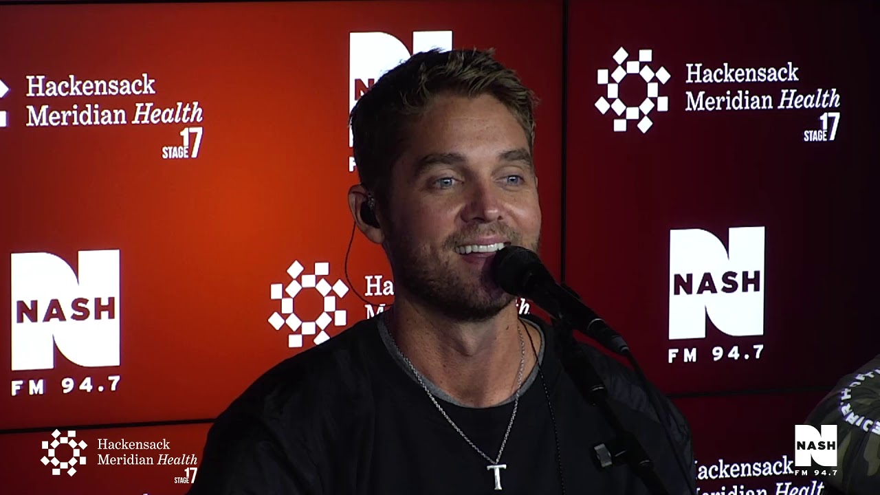 Brett Young LIVE from HMH Stage 17!