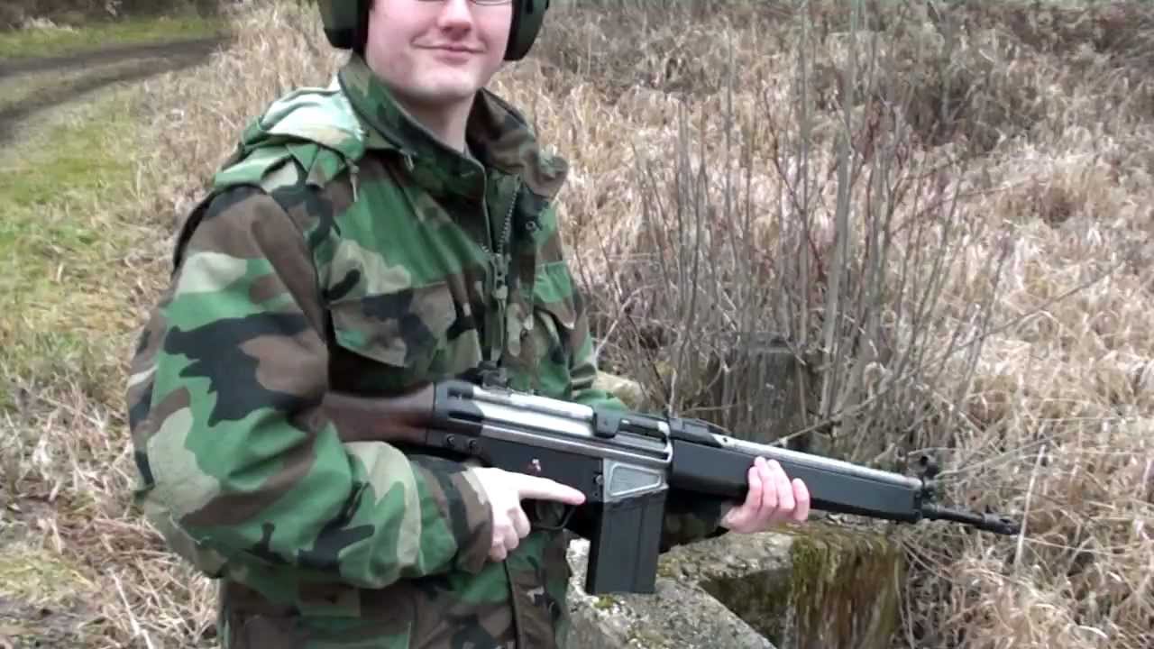 7.62 FN SCAR H   (Heavy what... Recoil?)