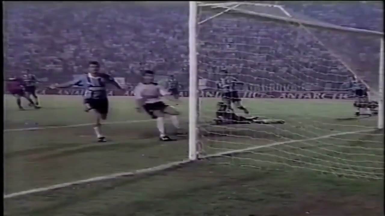 Grêmio no Ataque: Marcelinho e a Fúria de Luiz! #shorts