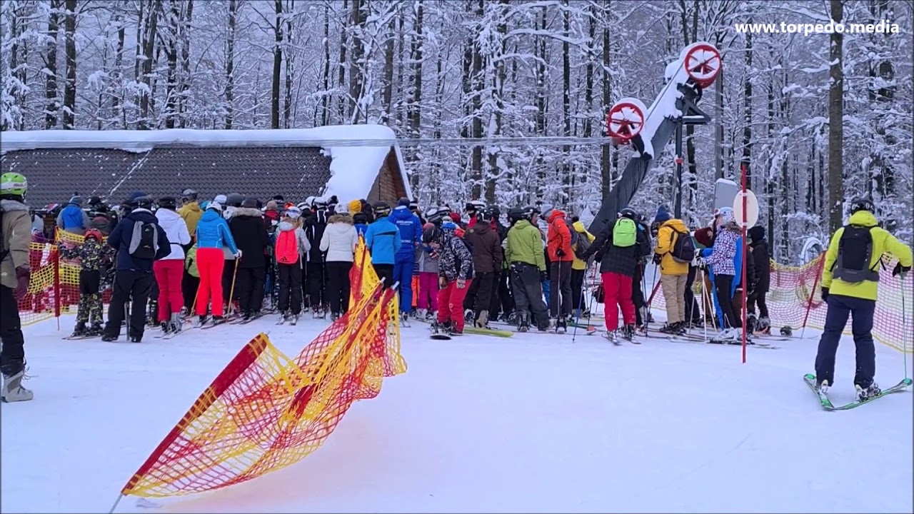 Brojni posjetitelji pohrlili na Platak, od danas vrijede nova pravila za kupovinu ski karata