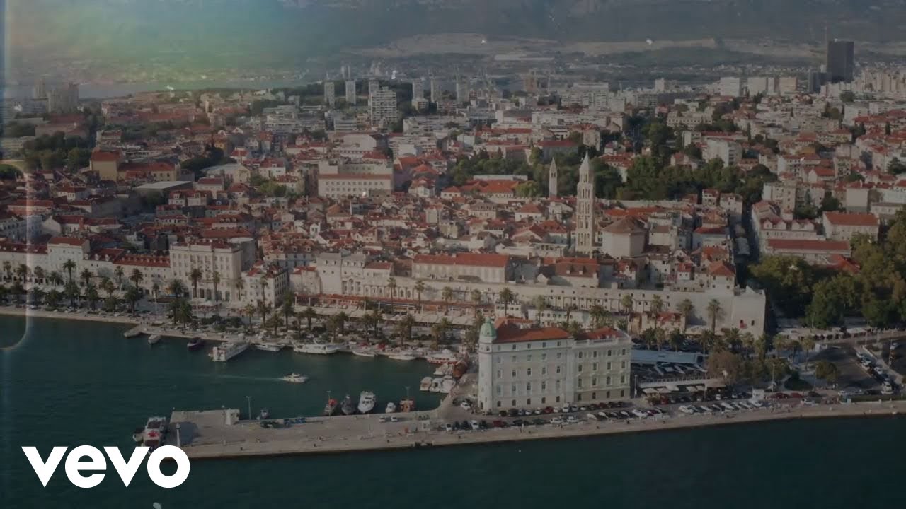 Mladen Grdović - Vilo Moja Sva U Bilom