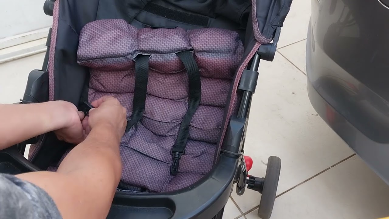 Colocar Cinto Carrinho Travel System Delta Voyage - Tirar Cinto carrinho Delta TS - Regular Cinto