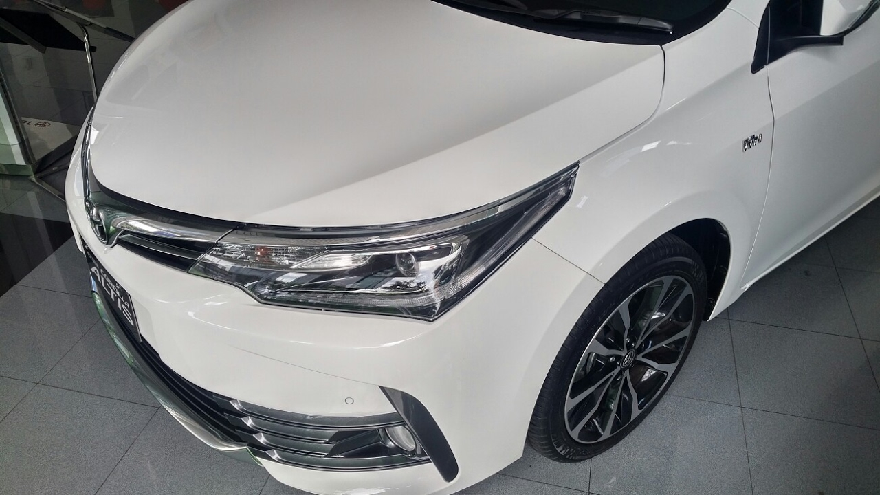In Depth Tour Toyota Corolla Altis 1.8V Facelift (2017) - Indonesia
