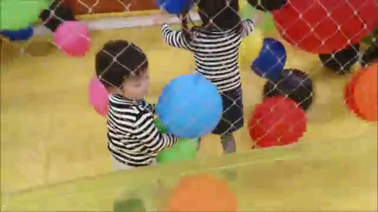 プレイランドで風船に大興奮のりほなる♪ The Riho Naru is excited to balloon