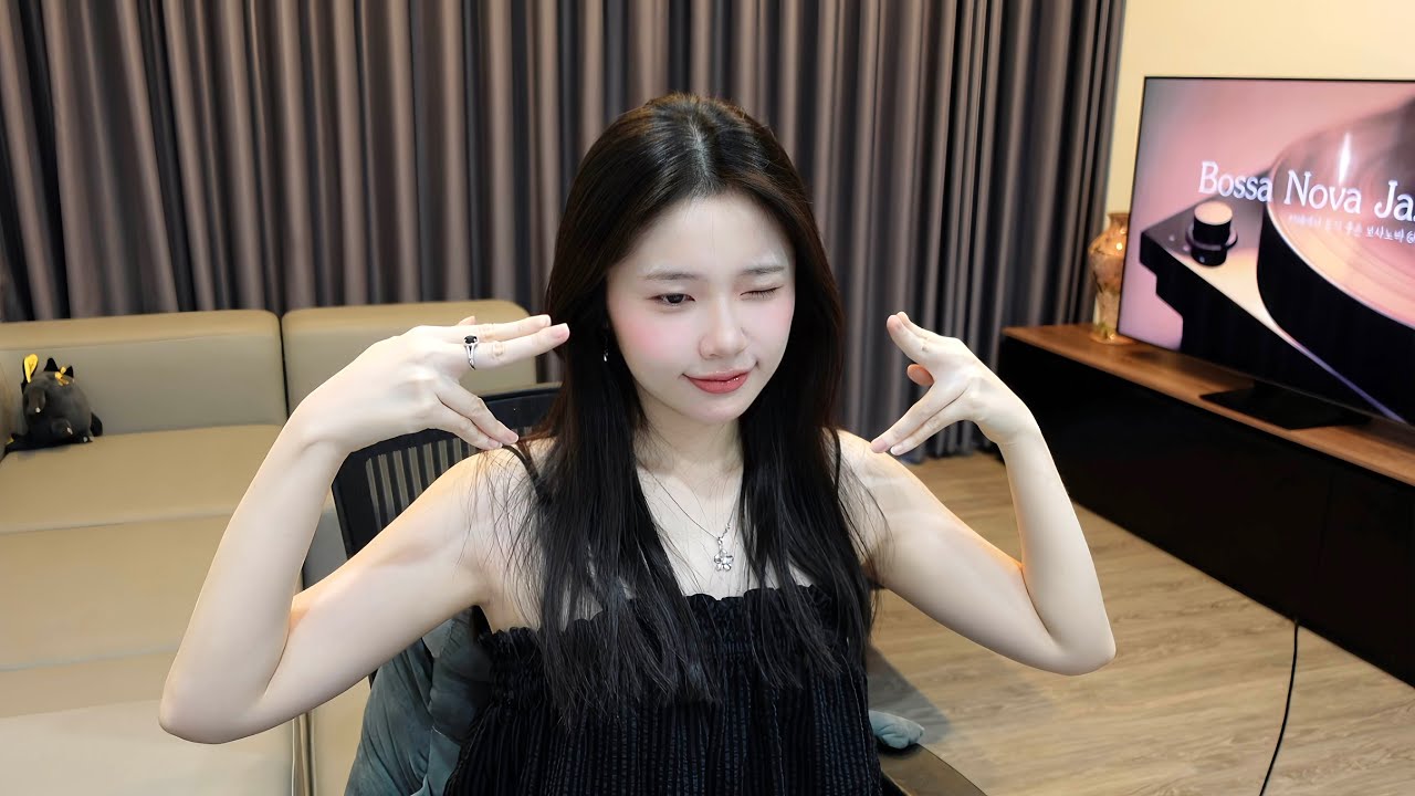 NHỚ EM HAY NHỚ GAME