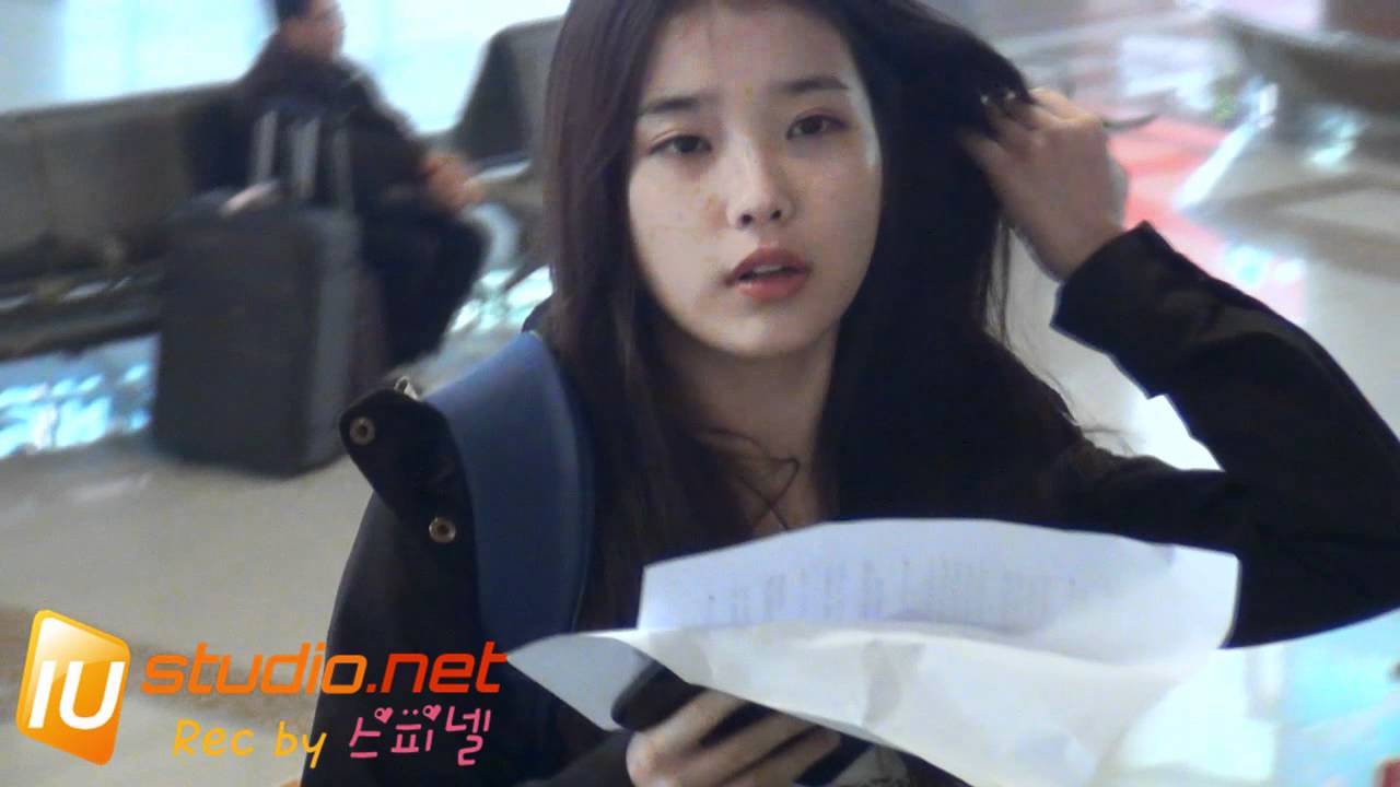 120402 Gimpo airport - 아이유 IU FANCAM by Spinel