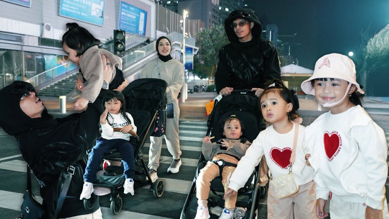 DI AJAK ANAK ISTRI JALAN-JALAN AKHIR TAHUN