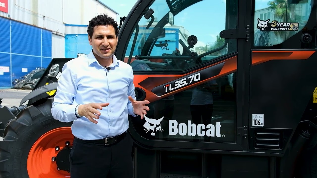 Telehandler Ürün ve Satış Müdürümüz Mustafa Çağa, Bobcat TL 35.70 modelini anlatıyor.