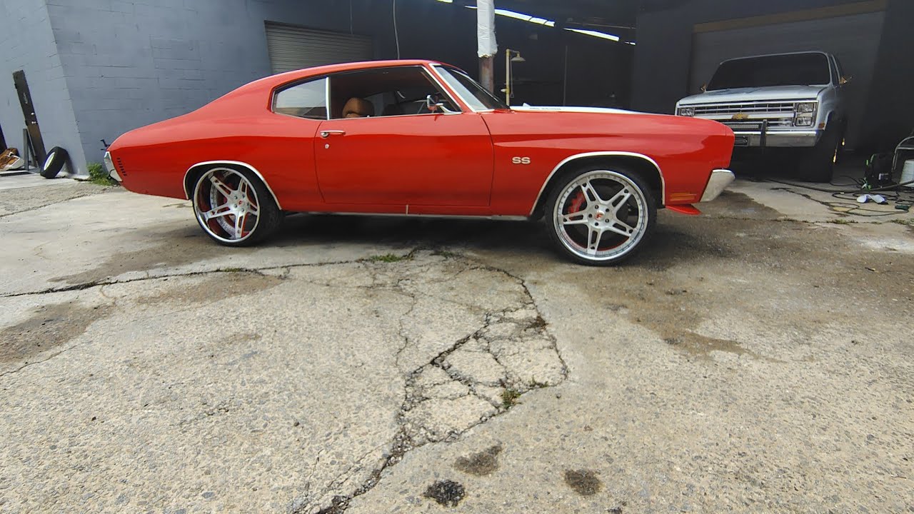 Stitchedbyslick 70 Chevelle with a BIG NASTY ENGINE