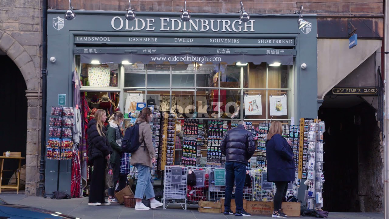Olde Edinburgh Gift And Souvenir Shop In Edinburgh, UK