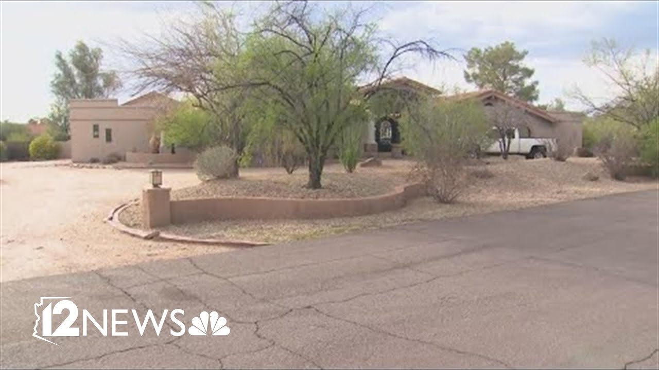 Couple allegedly finds hidden camera above bed in Scottsdale Airbnb