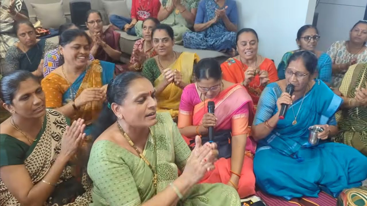🌹શ્રીજમનાજીને કાઠડે સુણ સાહેલી મને મળ્યા નટવર કાન ભૂલી ભાન રે સુણ સાહેલી પ્રભુ કેવાછે પણ કેવડા સુન.🌹