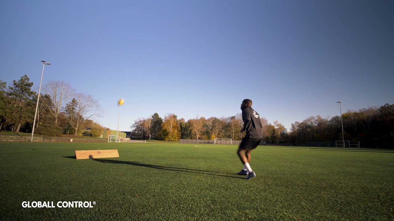 Planche de football à rebonds « GLOBALL CONTROL®» / Rebound Football board « GLOBALL CONTROL®»