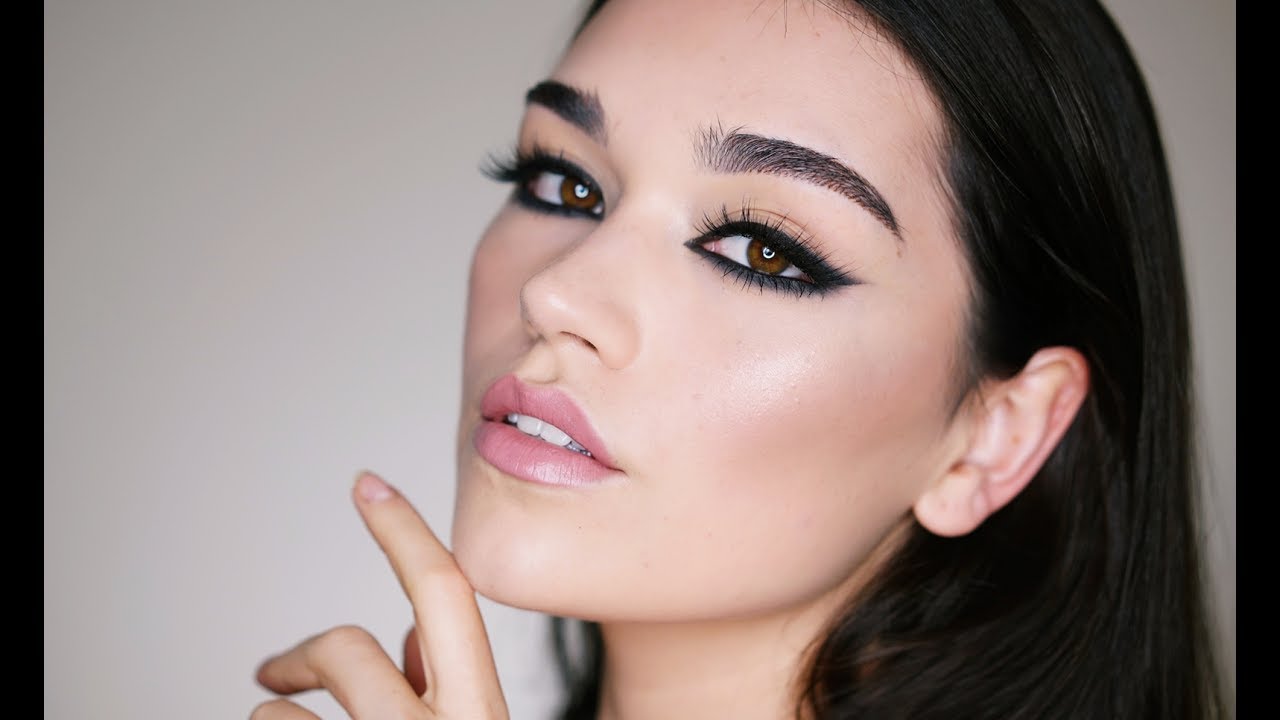 Kim Kardashian KKW Beauty inspired makeup tutorial