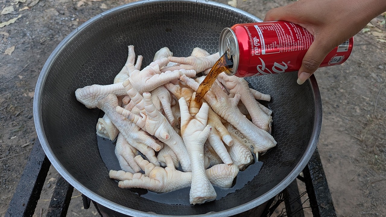 Tasty Fried Chicken Feet with Coca Cola | Eating Chicken Feet