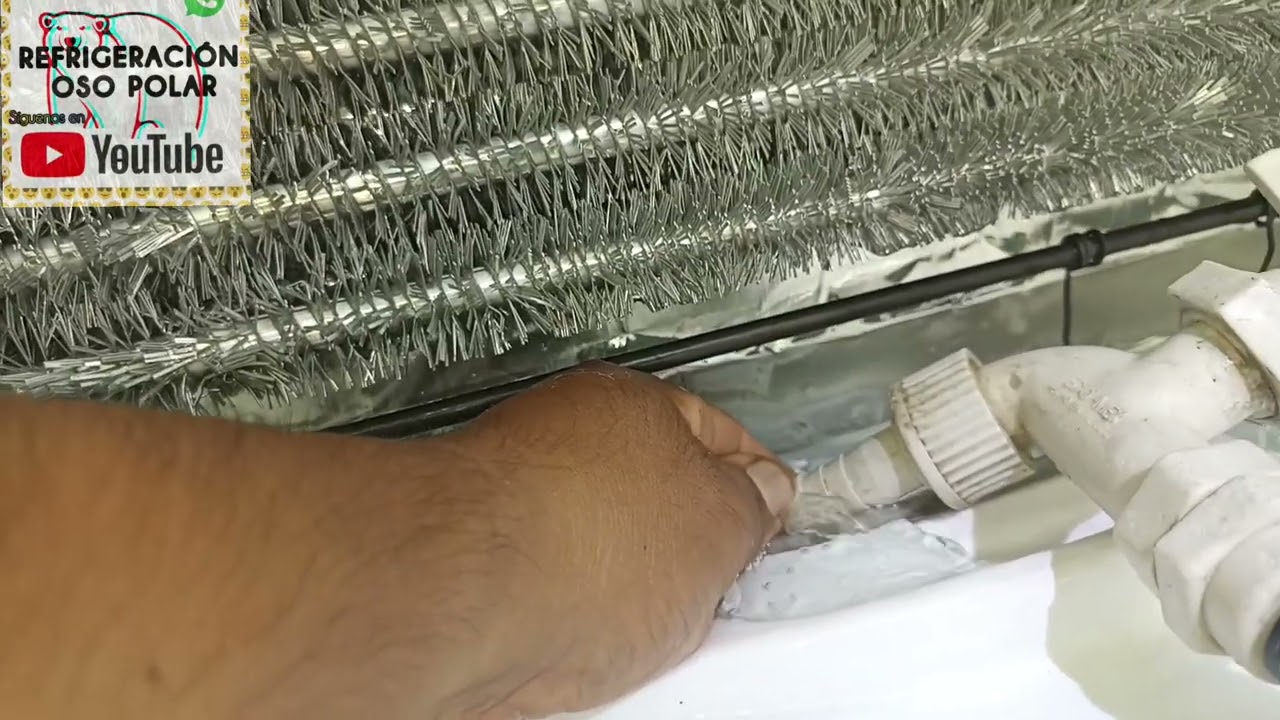 POR QUÉ MI REFRIGERADOR GOTEA EN LA PARTE DE ABAJO Y NO ENFRÍA. Solo hace hielo 
