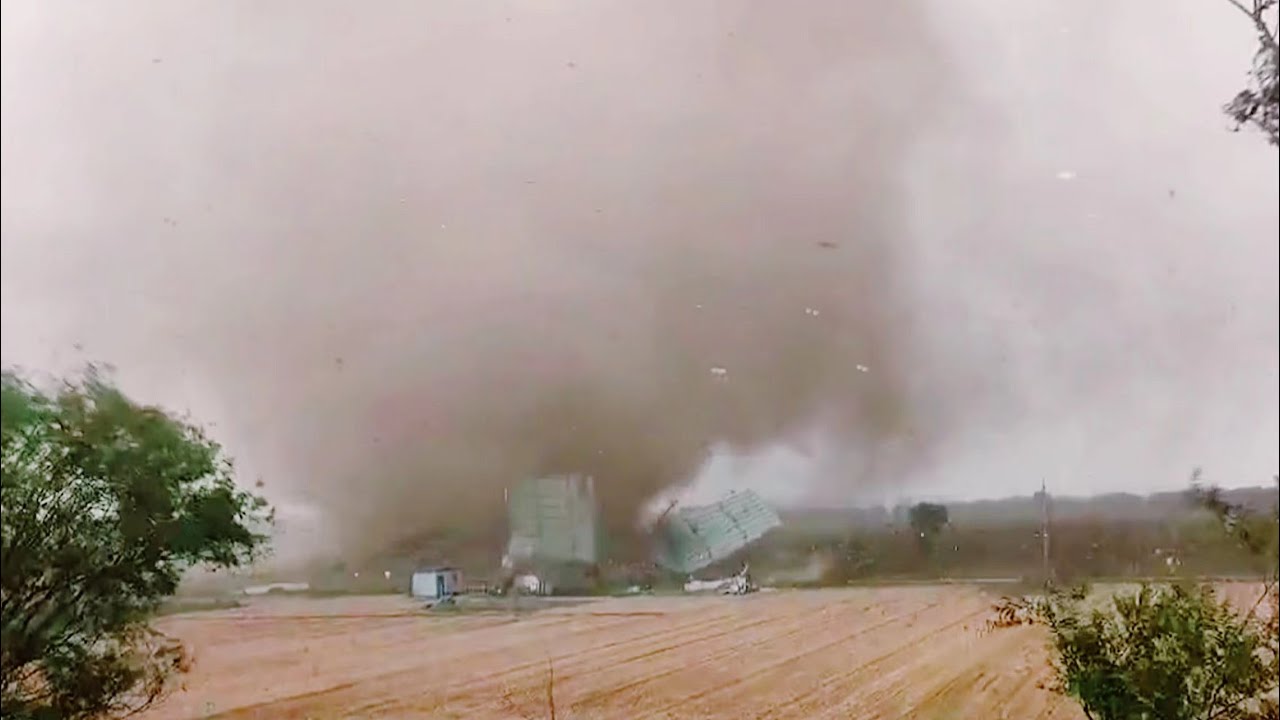 Huge tornado tears through Chinese village, damages houses and trees
