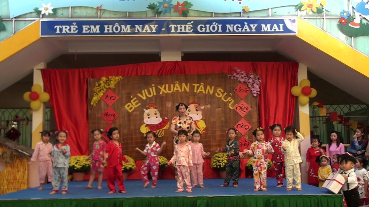 Hoạt Cảnh Gia Đình Đón Xuân - MN Hoàng Mai 1