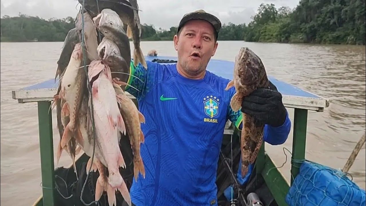 SURPRESA NO RIO: Só peixe bruto em frente à Prainha!