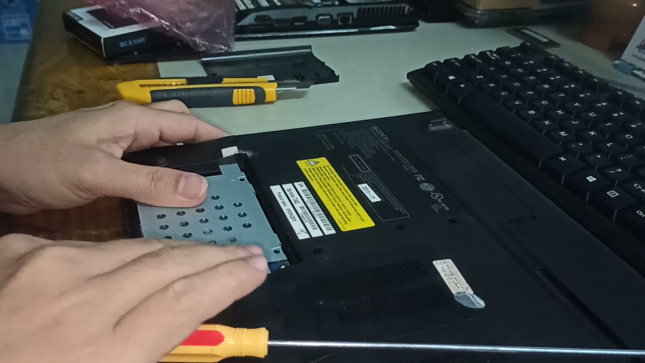 N&acirc;ng cấp Thay Keyboad v&agrave; Ssd cho SONY VIO M&Atilde; VPCEH