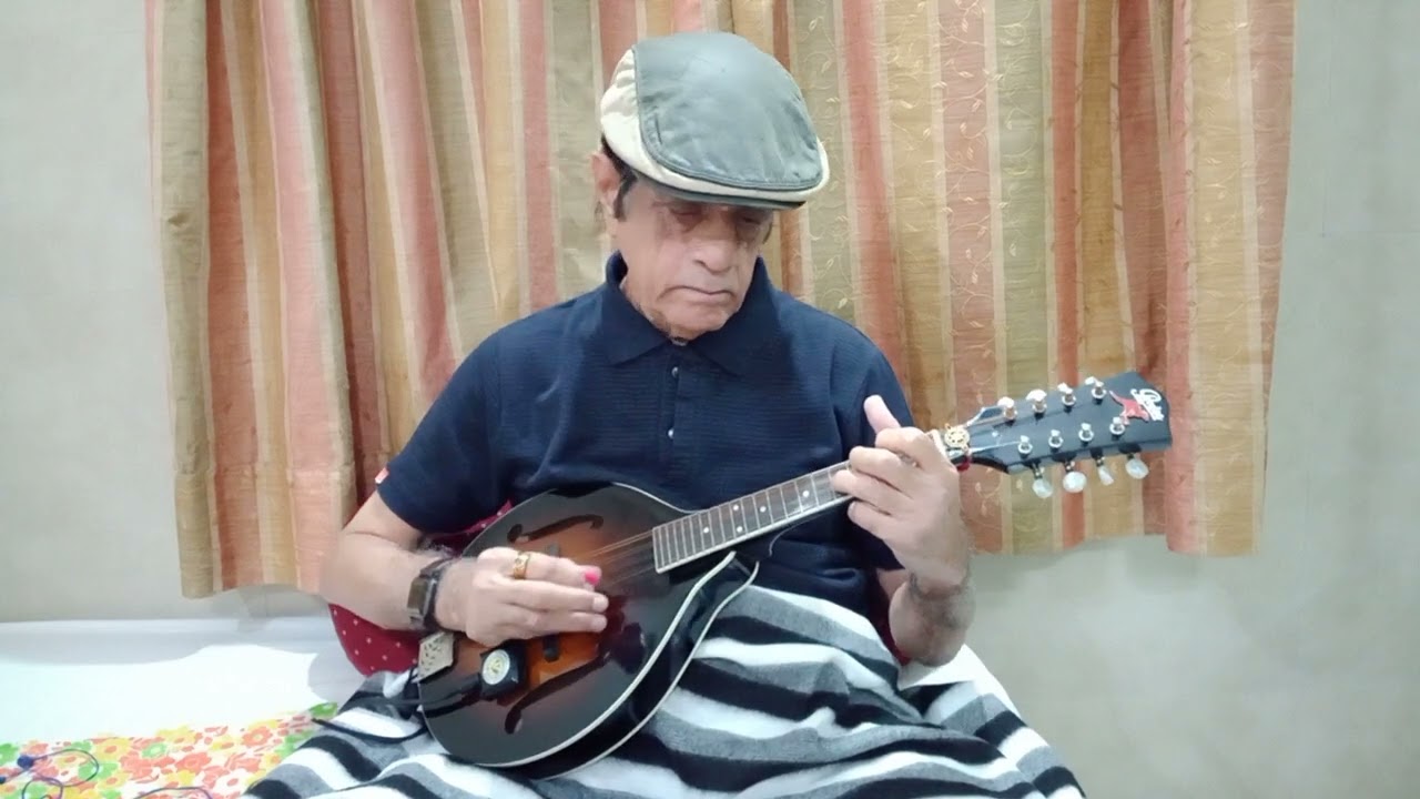 17) JANE KAHAN GAYE WOH DIN on MANDOLIN by PRADIP CHHAPWALE