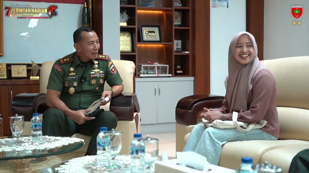 Berita Viral Nuraini Si Gadis Kuat Pemanggul Semen Akhirnya Ditemui Pangdam XIV/Hasanuddin