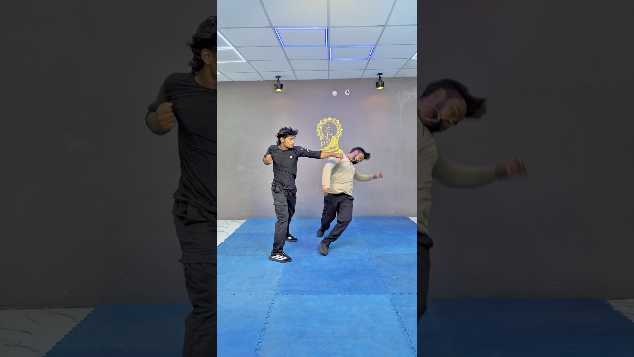 Master This Close Combat Move Fast! ⚡ (Step-by-Step Tutorial)💥⚡️ ⁠#SelfDefense⁠ ⁠#CloseCombat⁠ ⁠