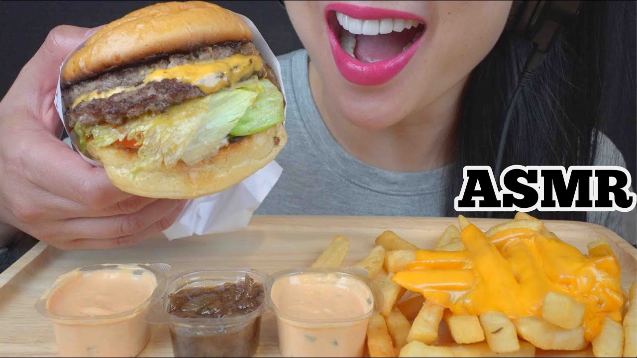 ASMR HOW FAST CAN I EAT THIS BURGER (EATING SOUNDS) LIGHT WHISPERS | SAS-ASMR