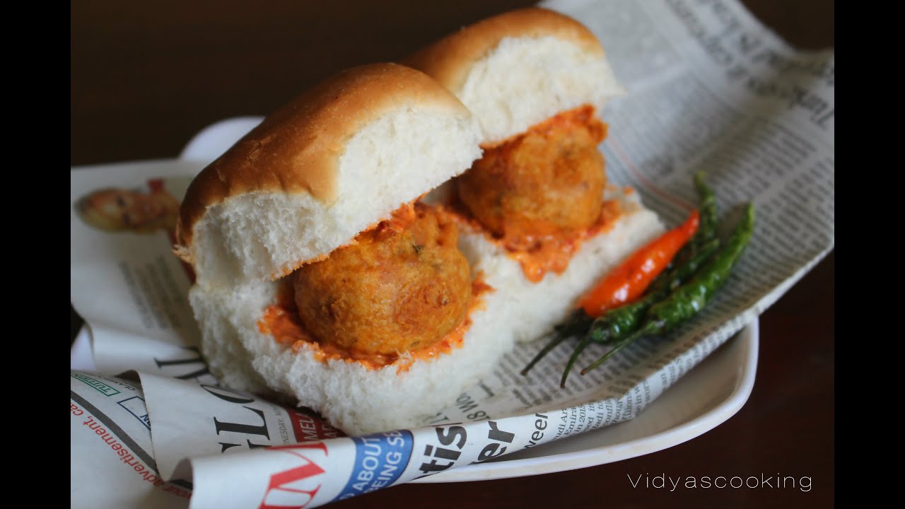 Street Food Series: Chicken Vada Pav Recipe